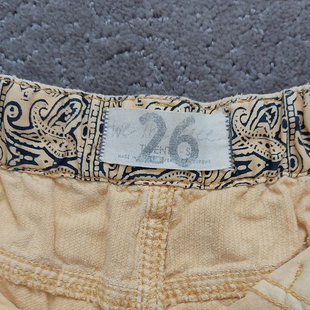 We The Free Yellow Martha Slouchy Corduroy Midrise Pants Size 26 NWOT - Picture 2 of 5